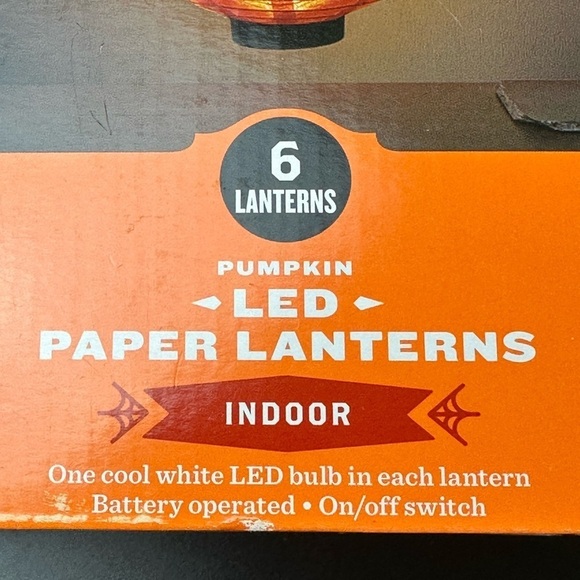 Hyde & EEK 6 LED Pumpkin Paper Lanterns Halloween Pom Wreath Indoor Decorations - Picture 7 of 14